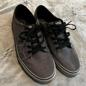 Men’s Vans shoes size 13